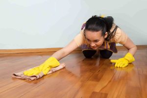 כיצד לשפר את עמידות הרצפה באמצעות פוליש מתקדם –