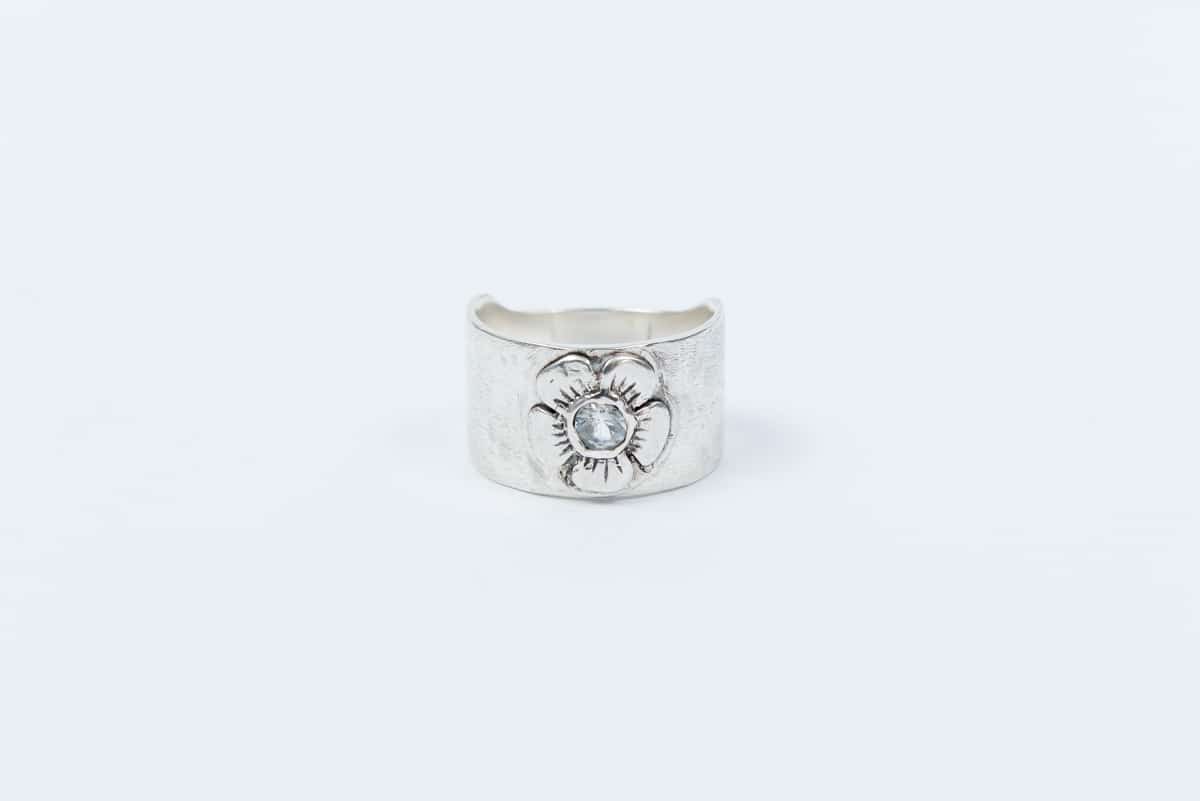 טבעת כסף פרח עם זרקון